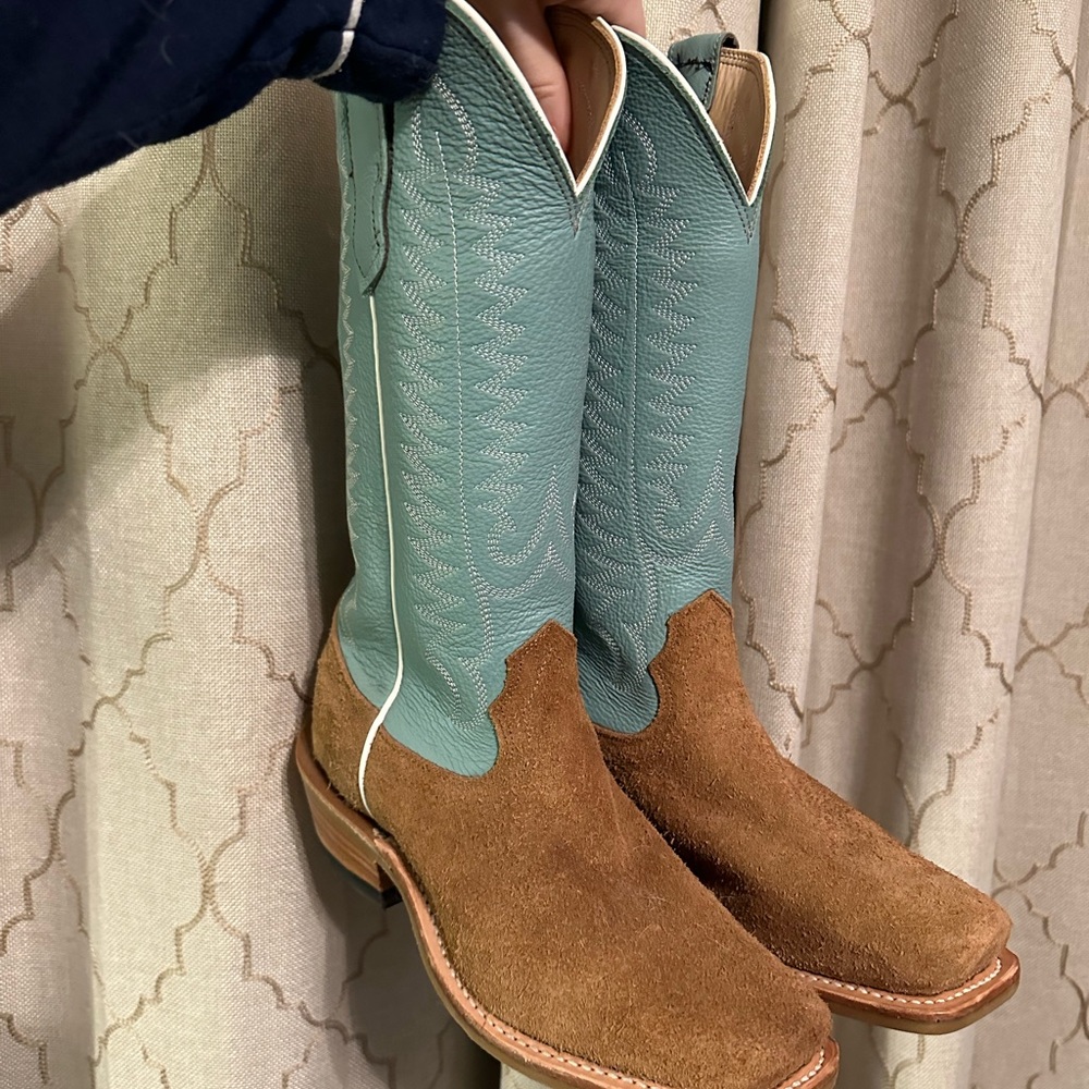 Stylish Blue and Brown Heeled Boots